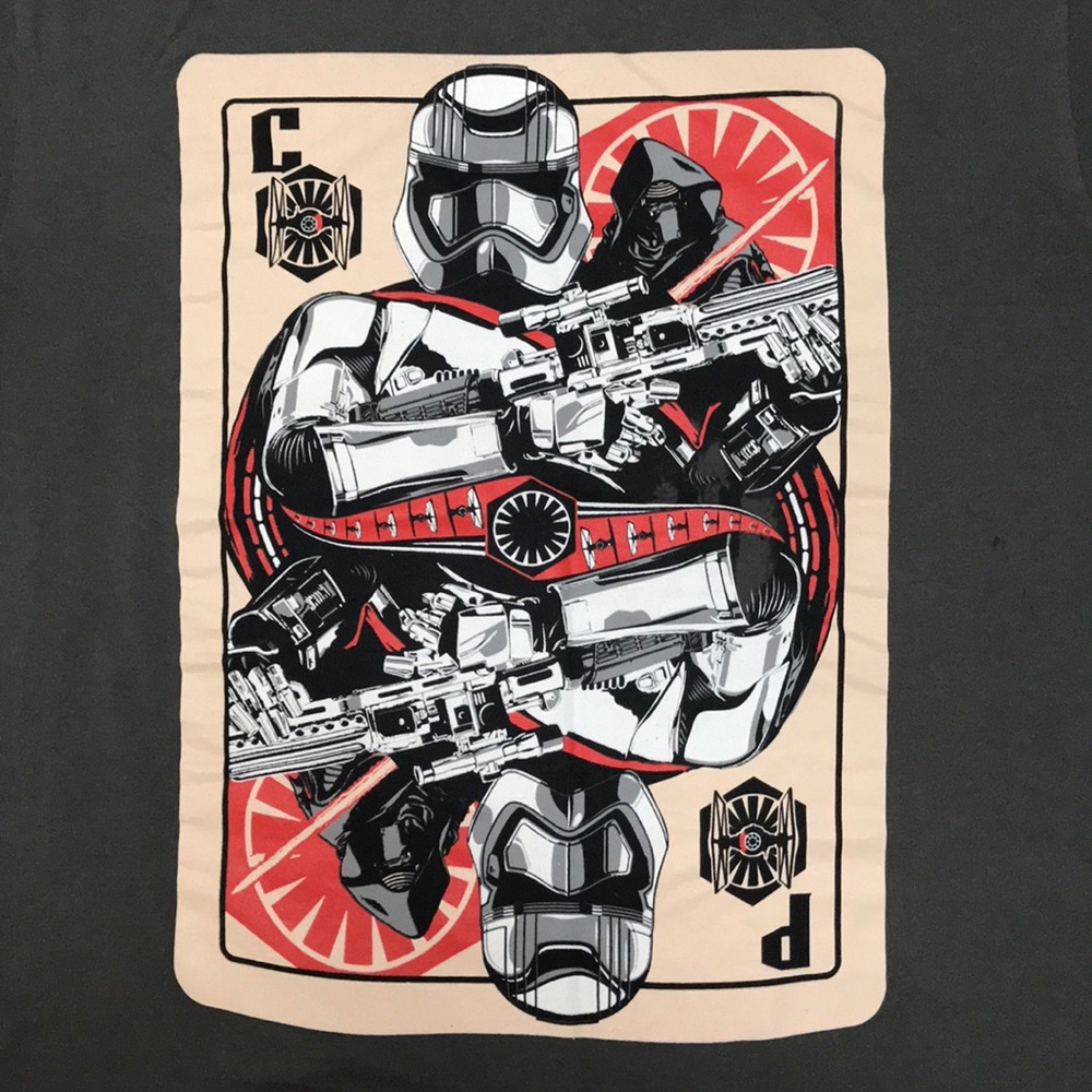 Star Wars tee-shirt.